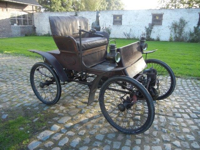 Crestmobile 1902.jpg